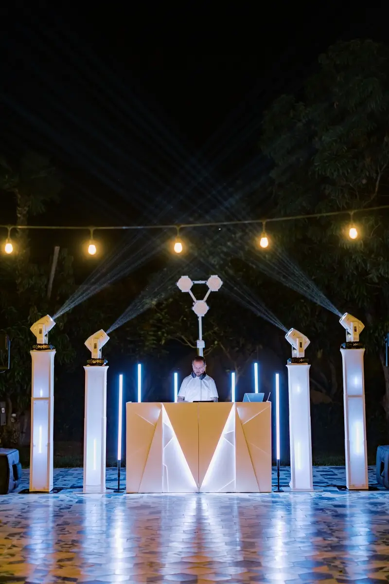 DJ Ricardo patino